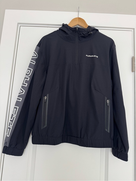 Alphalete Other - Alphalete Black Hooded Pullover Windbreaker with Sleeve Logo